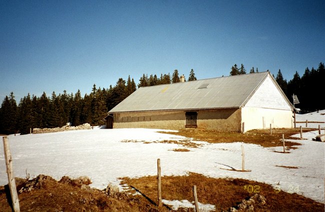 jura-mbderriere3.jpg (20175 bytes)