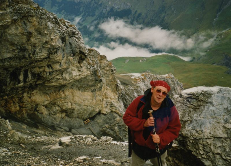 hike99b8.jpg (22122 bytes)